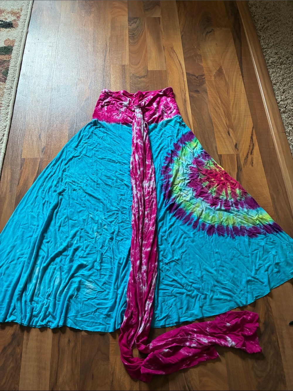 SHEIN Turquoise Strapless Tie-Dye Maxi Dress with Fuchsia Waistband